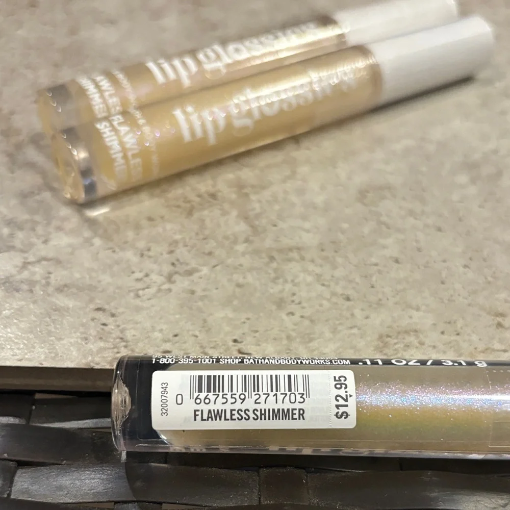 Bath & Body Works Flawless Shimmer Lip Gloss Trio - - Picture 4 of 4